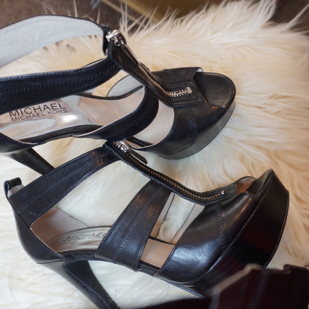 Heels - Picture 3 of 5